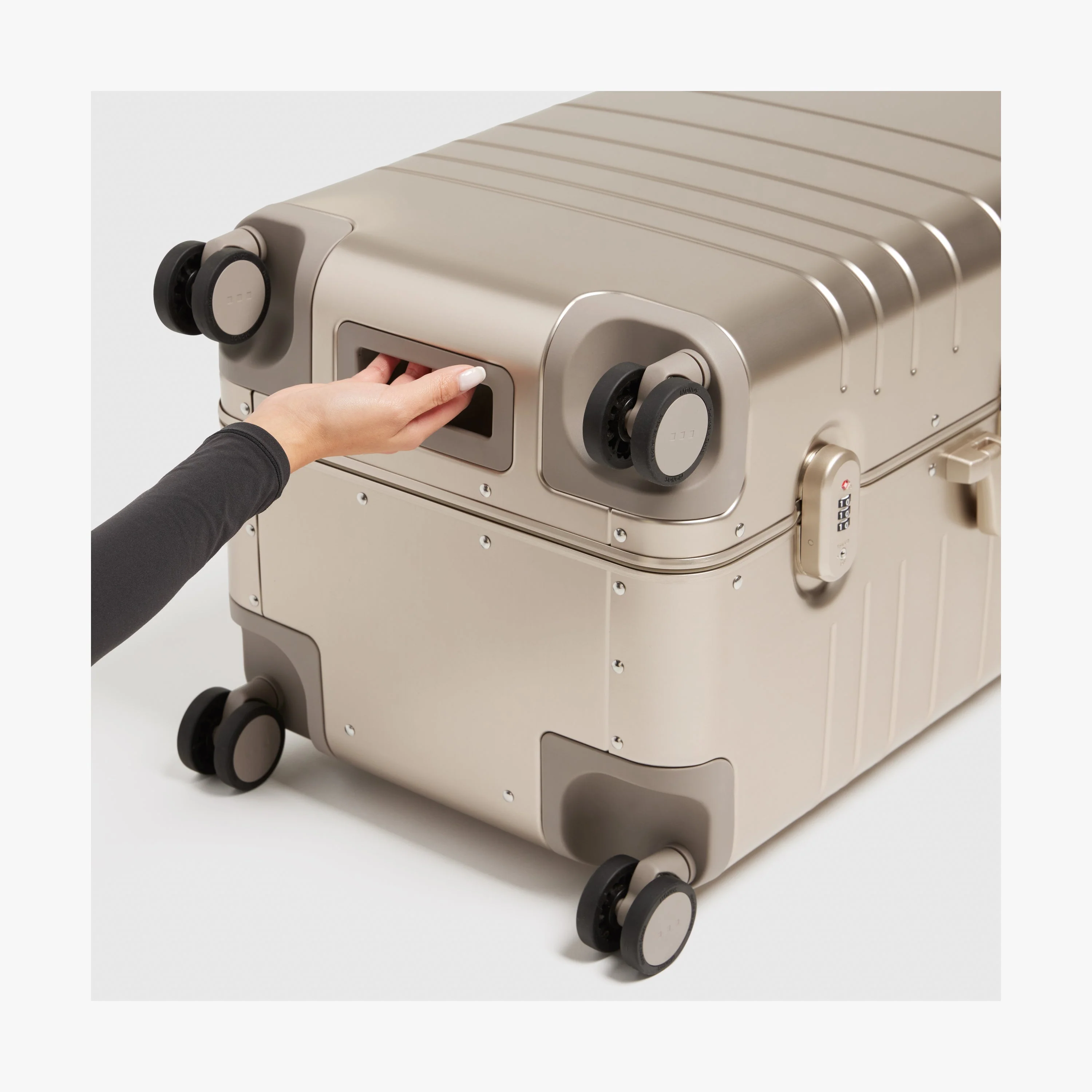 Aluminum Trunk Large - Image 14