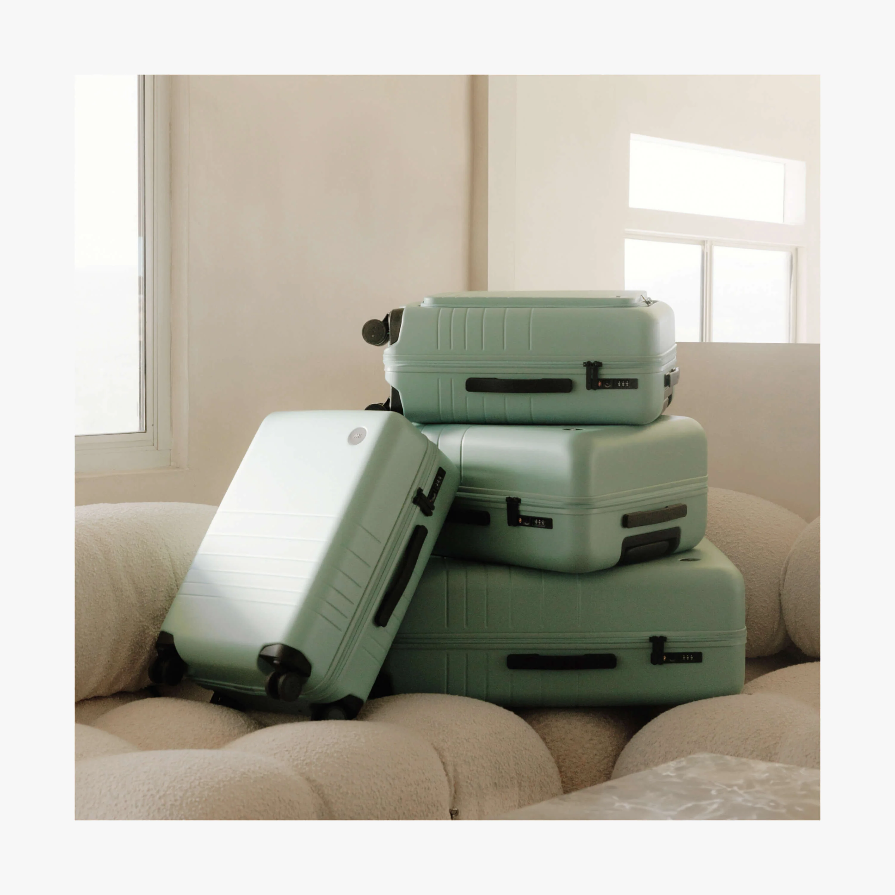 Check-In Medium - Image 98
