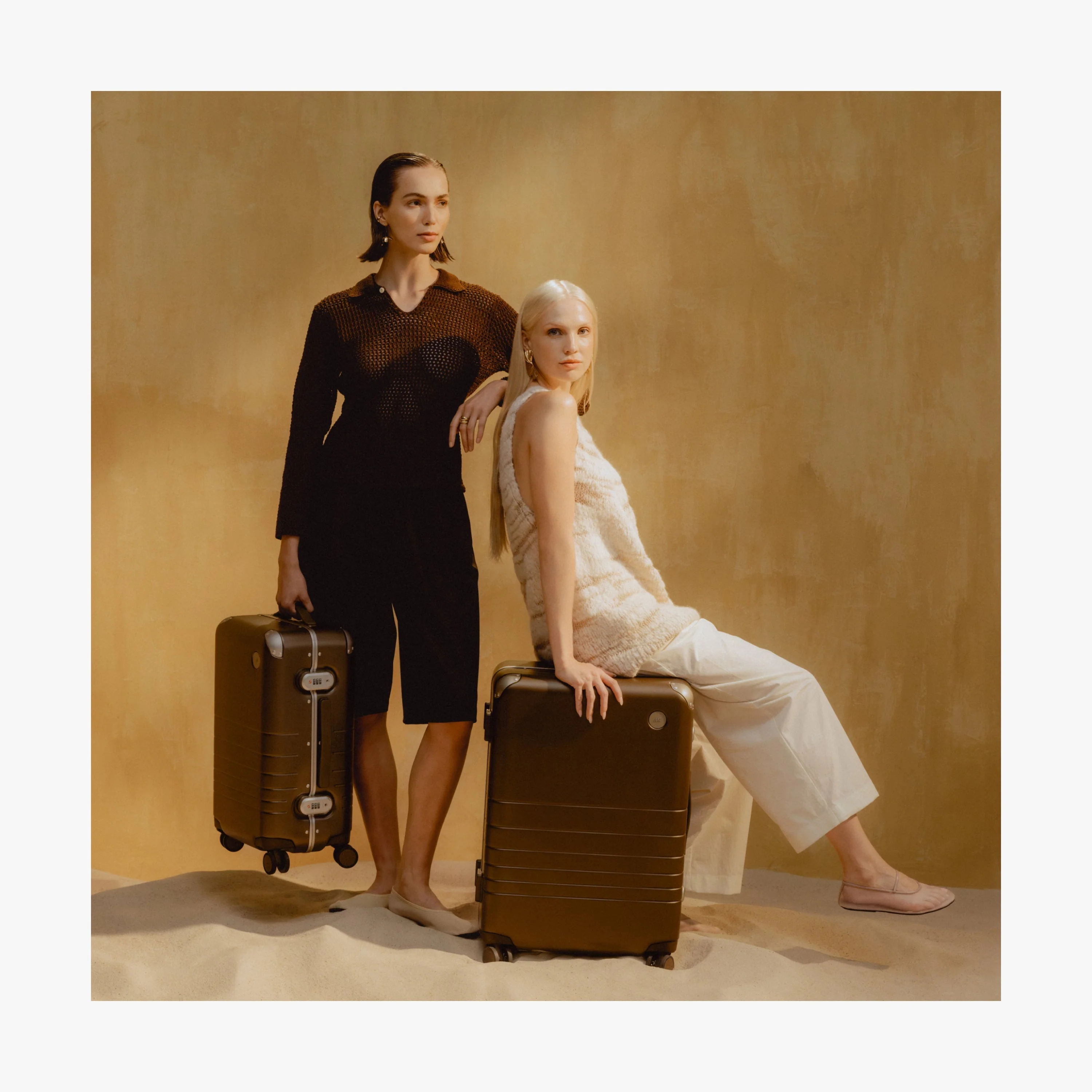 Hybrid Carry-On - Image 110