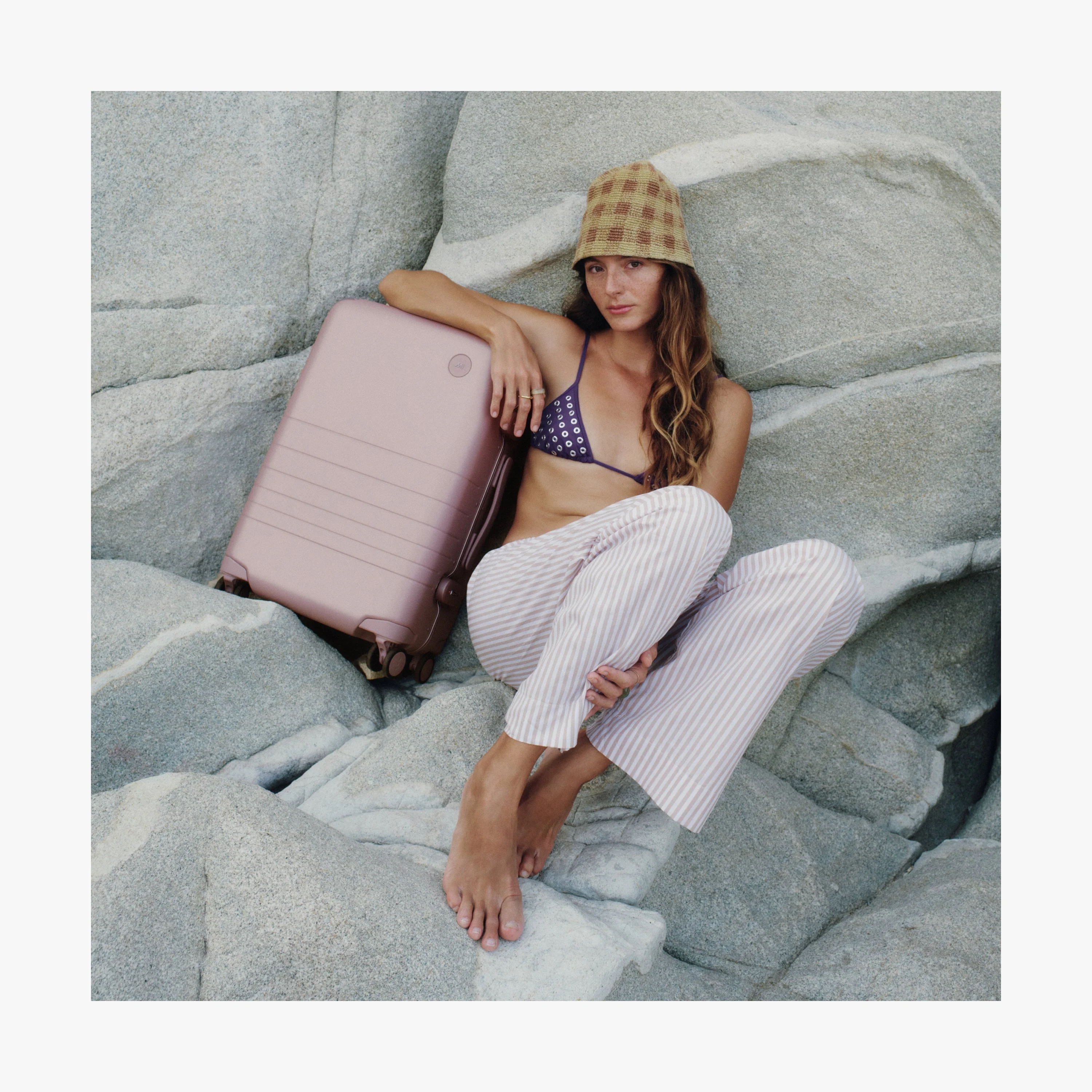 Hybrid Carry-On - Image 55